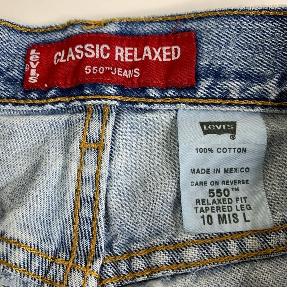 Levi’s 550 Relaxed Fit Tapered Leg High Rise Light Wash Wear Distressed Jeans - Picture 5 of 5